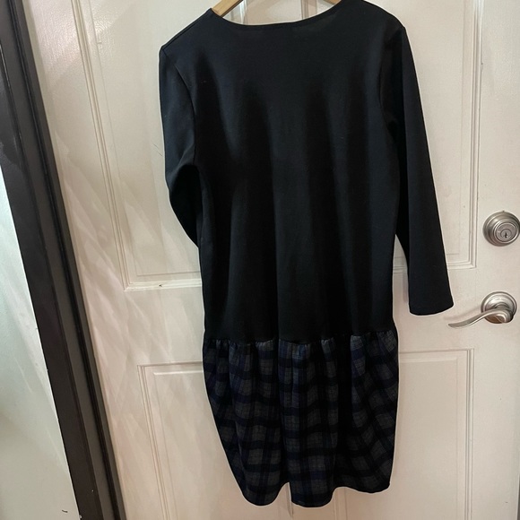 Black and Ginham Poplin Drop Frill Hem Sweat Sweatshirt Dress - Picture 9 of 10